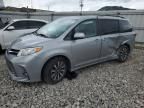 2018 Toyota Sienna XLE