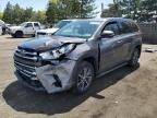 2017 Toyota Highlander SE