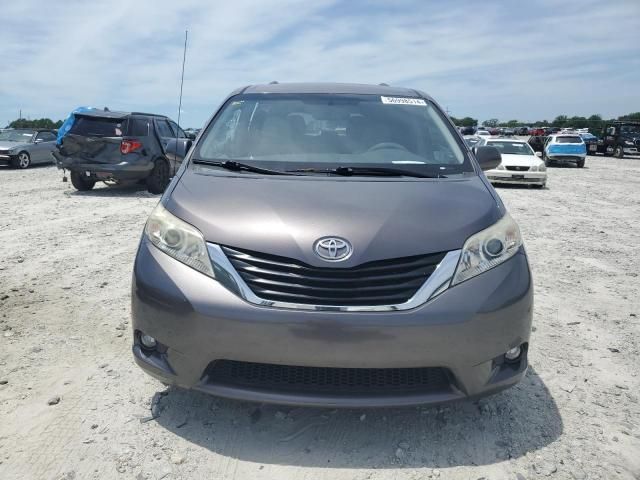 2012 Toyota Sienna LE