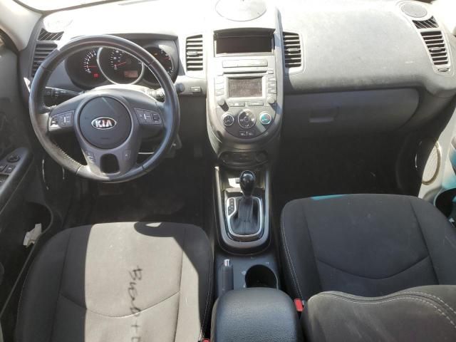 2013 KIA Soul +