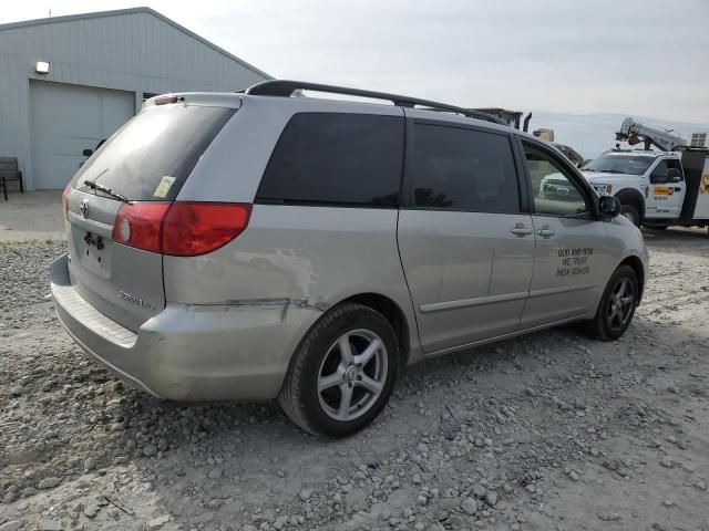 2006 Toyota Sienna XLE