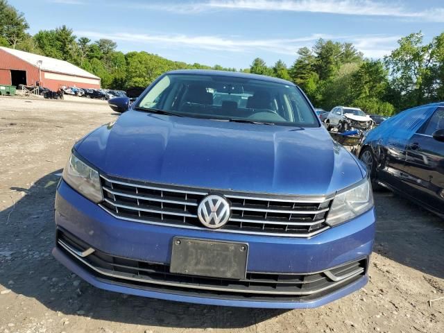 2016 Volkswagen Passat SE