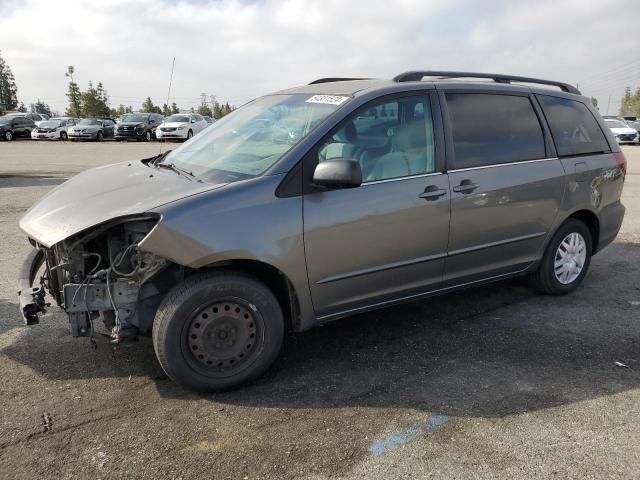 2005 Toyota Sienna CE