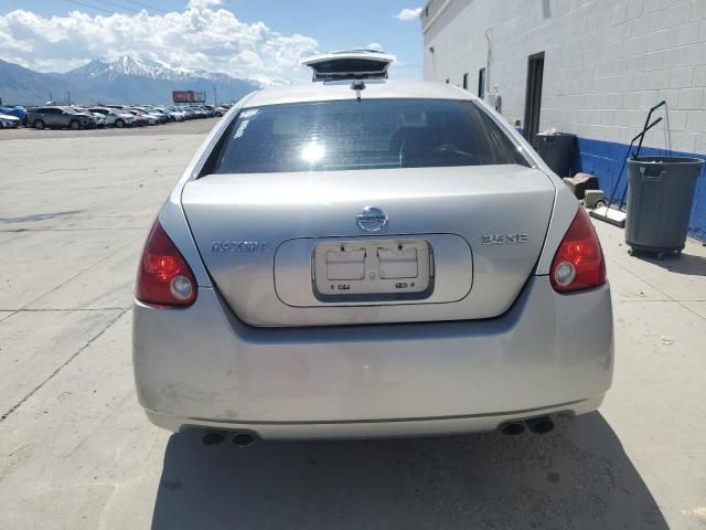 2004 Nissan Maxima SE