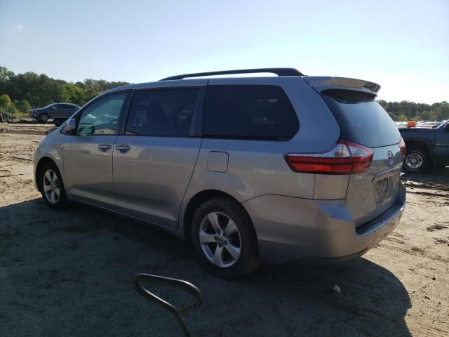 2015 Toyota Sienna LE