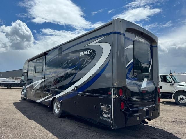 2019 Freightliner Chassis S-2