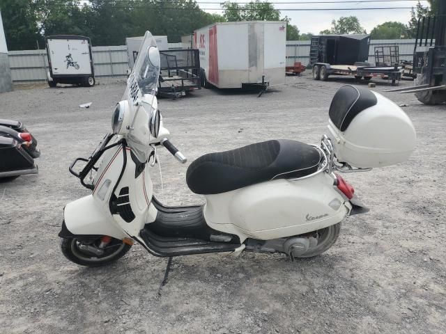 2019 Vespa GTS 300