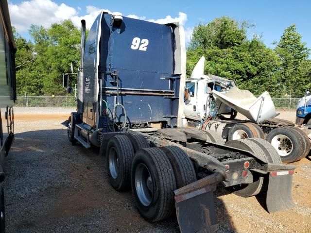 2001 Freightliner Conventional FLD120