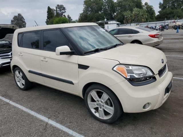 2011 KIA Soul +