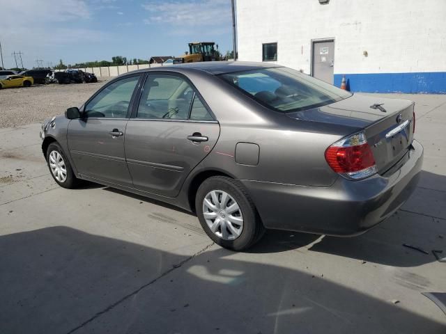 2005 Toyota Camry LE