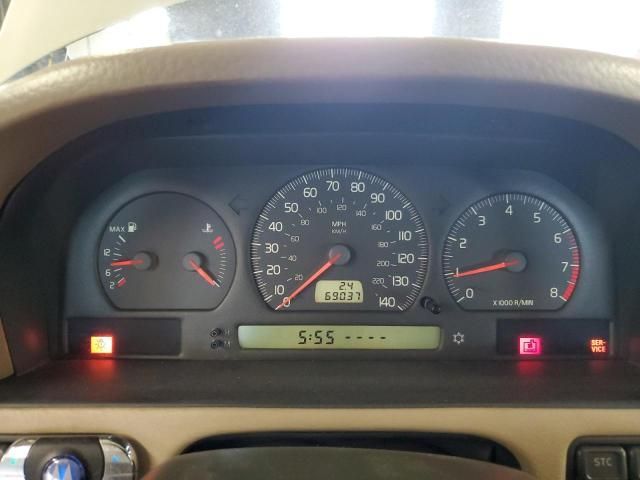 2004 Volvo C70 LPT