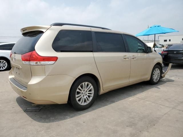 2014 Toyota Sienna XLE