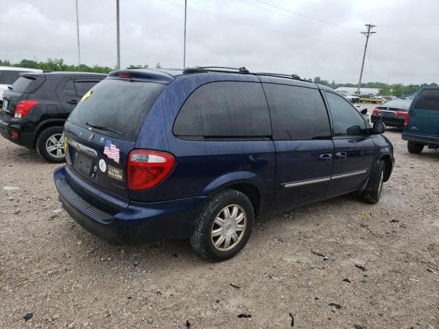 2005 Chrysler Town & Country Touring