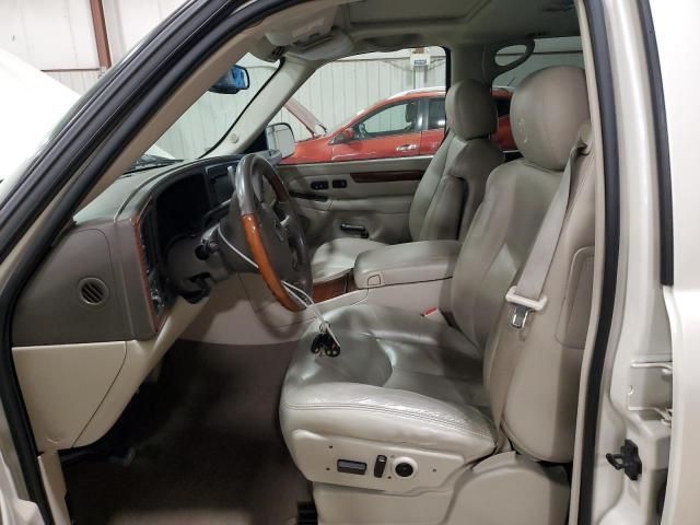 2004 Cadillac Escalade Luxury