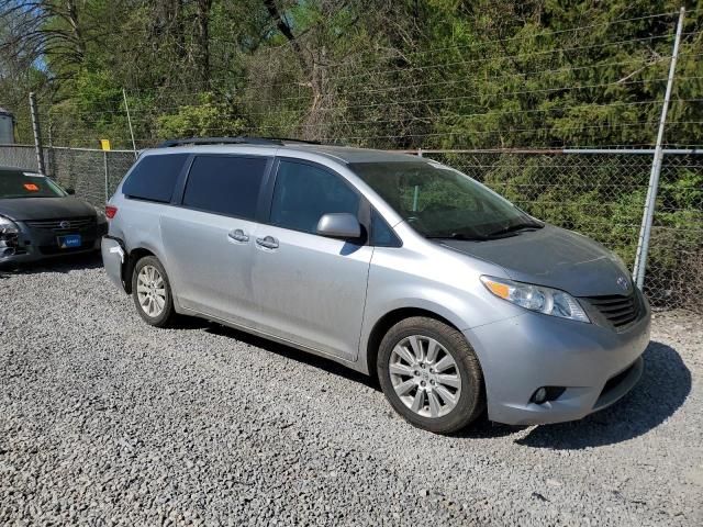 2015 Toyota Sienna XLE