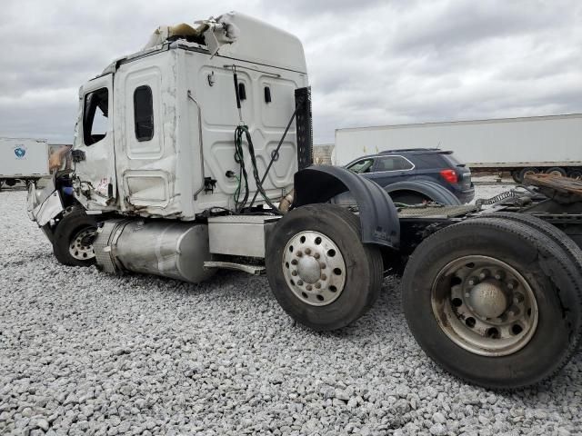 2023 Freightliner Cascadia 126