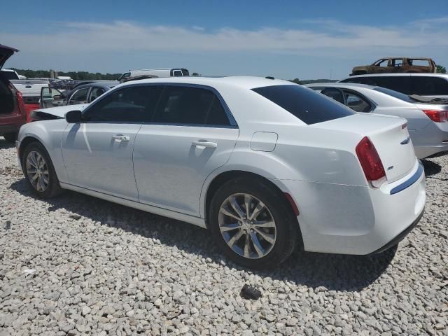 2017 Chrysler 300 Limited