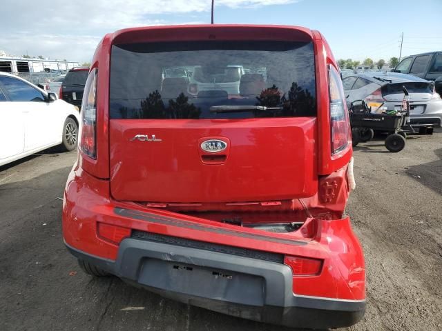 2010 KIA Soul +