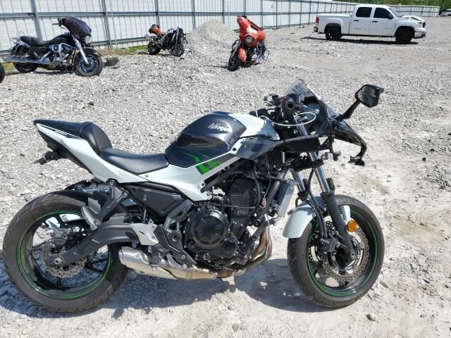 2022 Kawasaki EX650 N