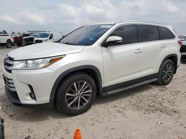 2019 Toyota Highlander SE