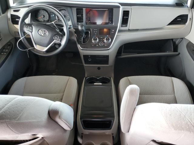 2015 Toyota Sienna LE