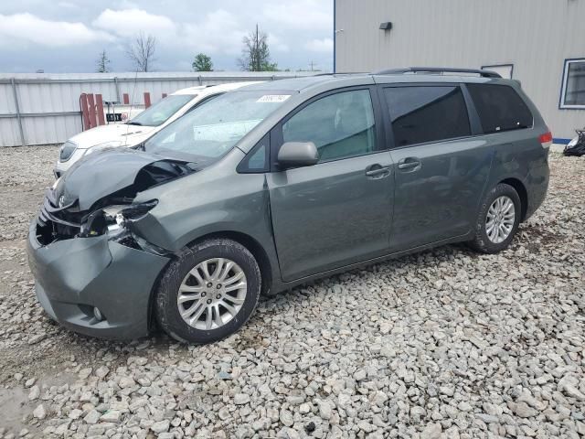 2011 Toyota Sienna XLE