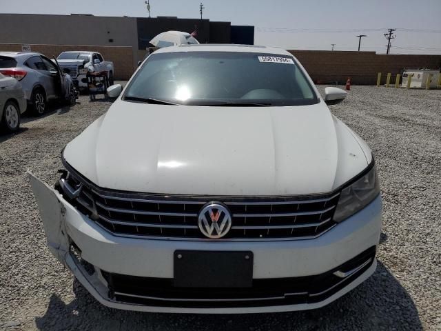 2016 Volkswagen Passat SE