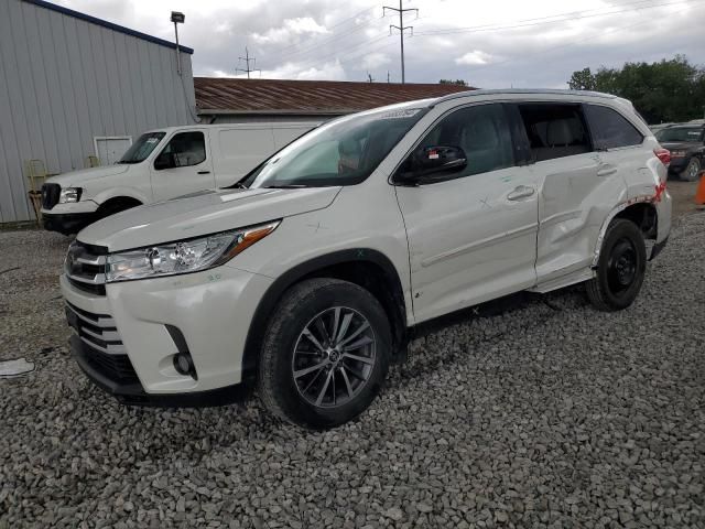 2019 Toyota Highlander SE