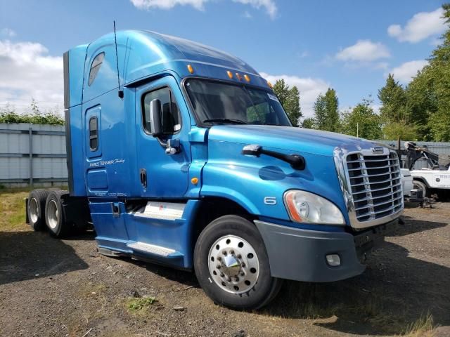 2013 Freightliner Cascadia 125