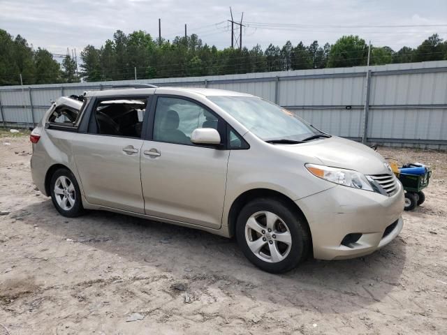 2017 Toyota Sienna LE