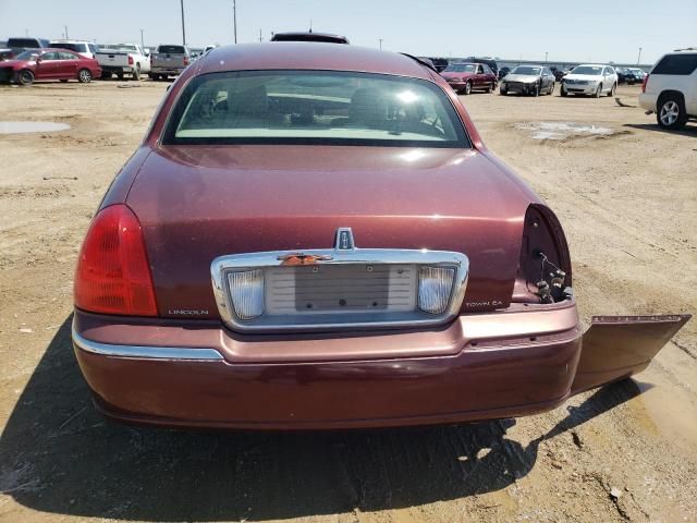 2003 Lincoln Town Car Executive