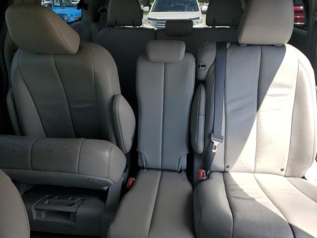 2012 Toyota Sienna XLE