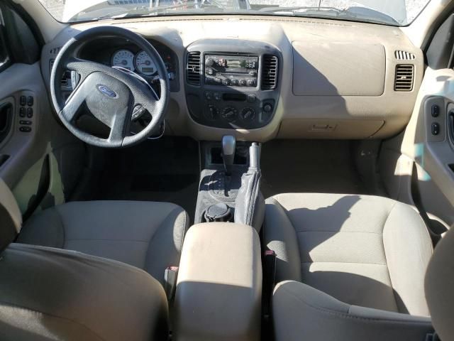 2005 Ford Escape XLS