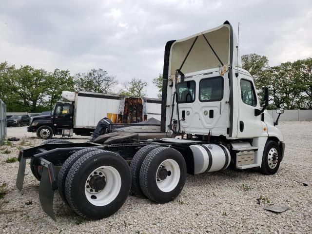 2016 Freightliner Cascadia 125