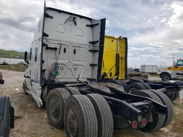 2024 Freightliner Cascadia 126