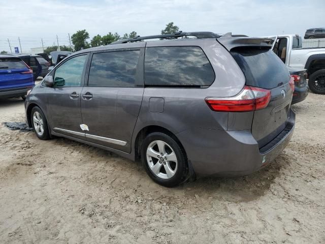 2020 Toyota Sienna LE