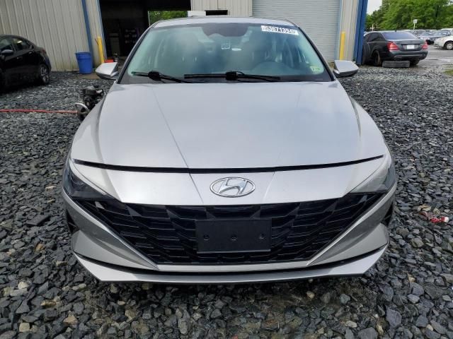 2021 Hyundai Elantra SE