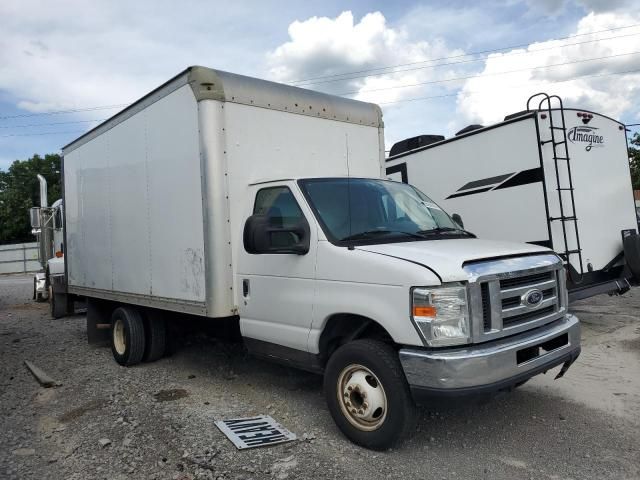 2016 Ford Econoline E350 Super Duty Cutaway Van