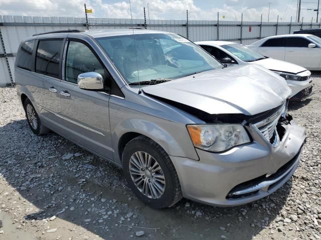 2014 Chrysler Town & Country Touring L