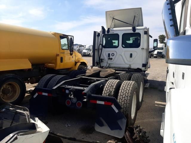 2022 Freightliner Cascadia 116