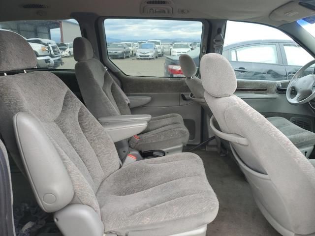 2000 Chrysler Town & Country LX