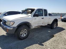Salvage cars for sale from Copart Antelope, CA: 2000 Toyota Tacoma Xtracab Prerunner
