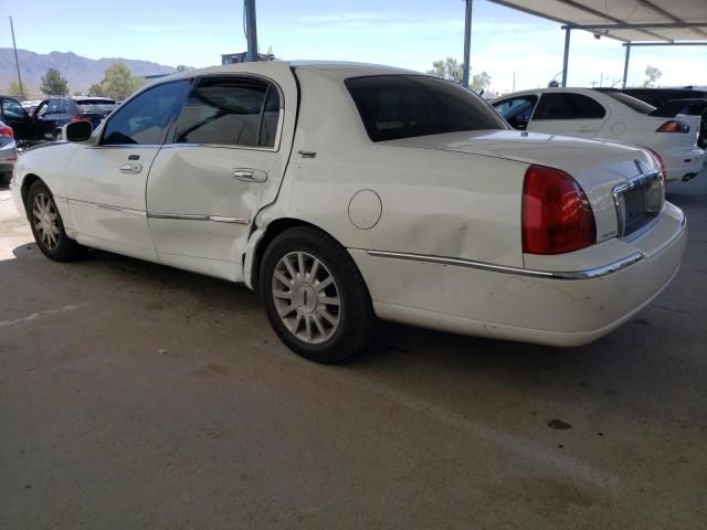 2010 Lincoln Town Car Signature Limited