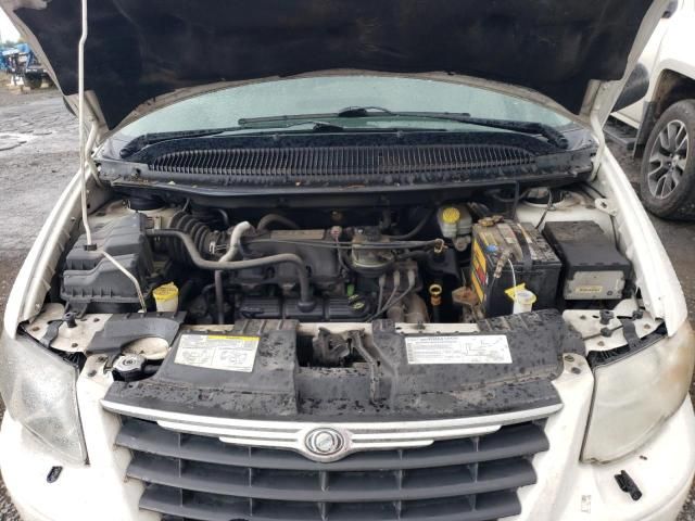 2006 Chrysler Town & Country LX