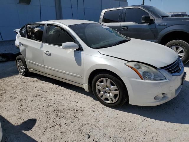 2010 Nissan Altima Base