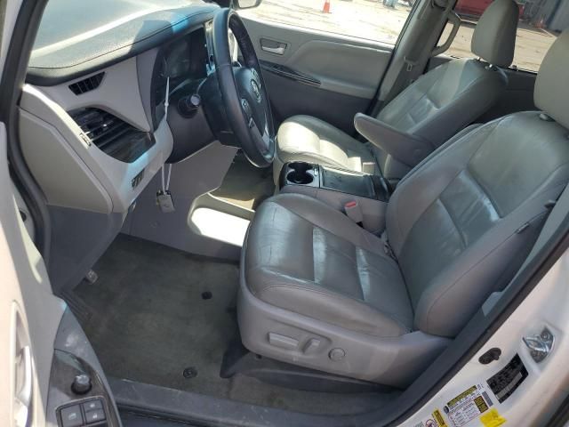 2017 Toyota Sienna XLE