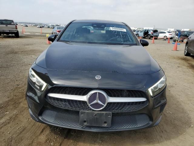 2019 Mercedes-Benz A 220