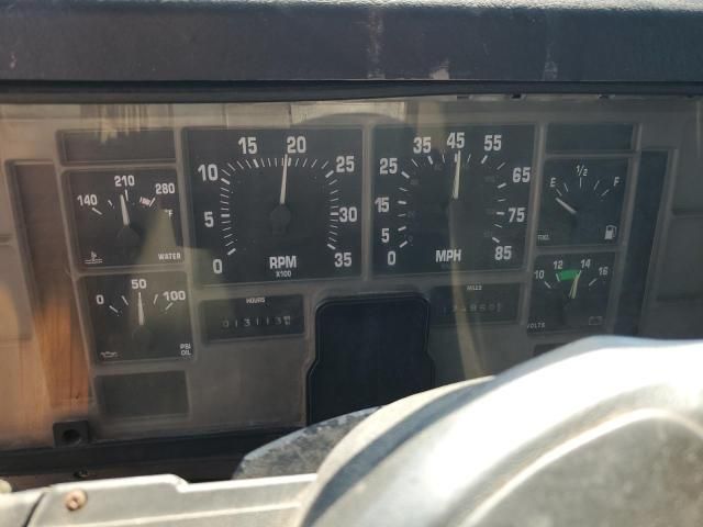 2001 International 4000 4700