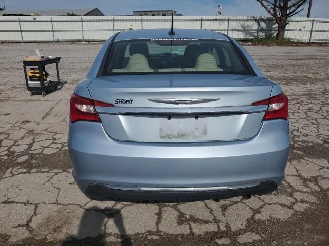 2013 Chrysler 200 Touring