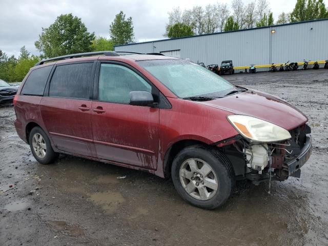 2004 Toyota Sienna XLE